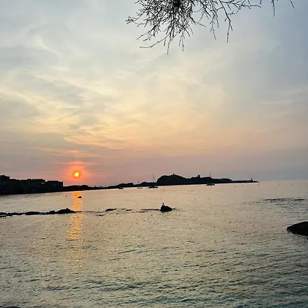 Superbe Maison Avec Piscine Hébergement de vacances *