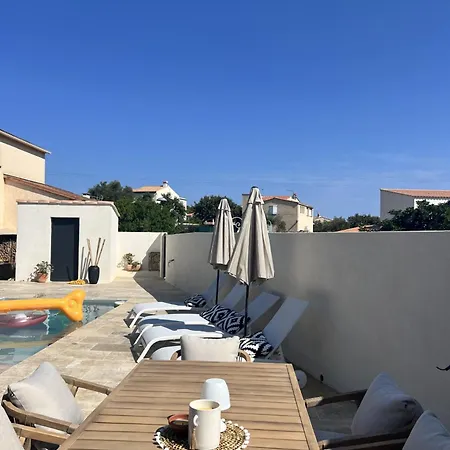 Superbe Maison Avec Piscine 別荘 *